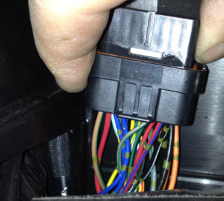 Datei:Ecu-stecker-gedreht.jpg